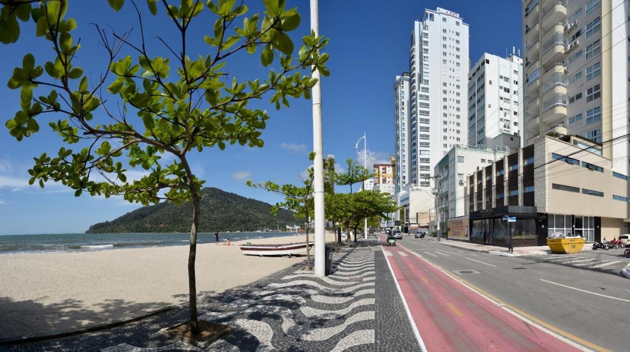 FRENTE MAR PÉ NA AREIA, na Av Atlântica Apartamento Balneário Camboriú Exterior foto